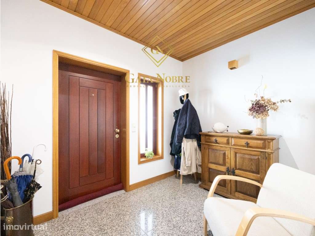 Moradia T4 em Vilar do Paraíso-9