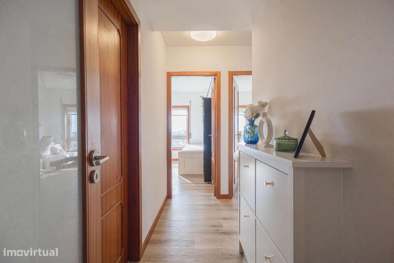 Apartamento T3 Totalmente Renovado em Gueifães – Excelente...-12