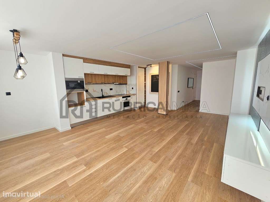 T3 renovado na zona de Betunes em Loulé-1