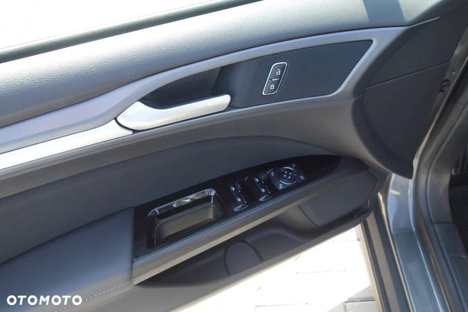 Ford Mondeo 2.0 TDCi Trend PowerShift - 13