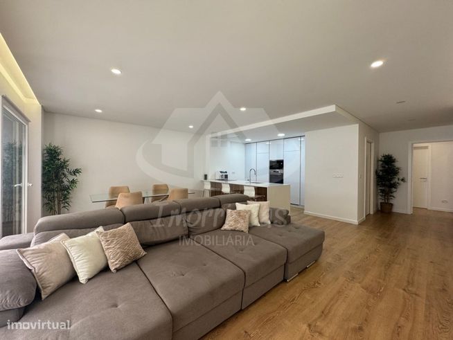 Apartamento T4 seminovo com terraço, no Parque das Oliveiras em Cam...-2
