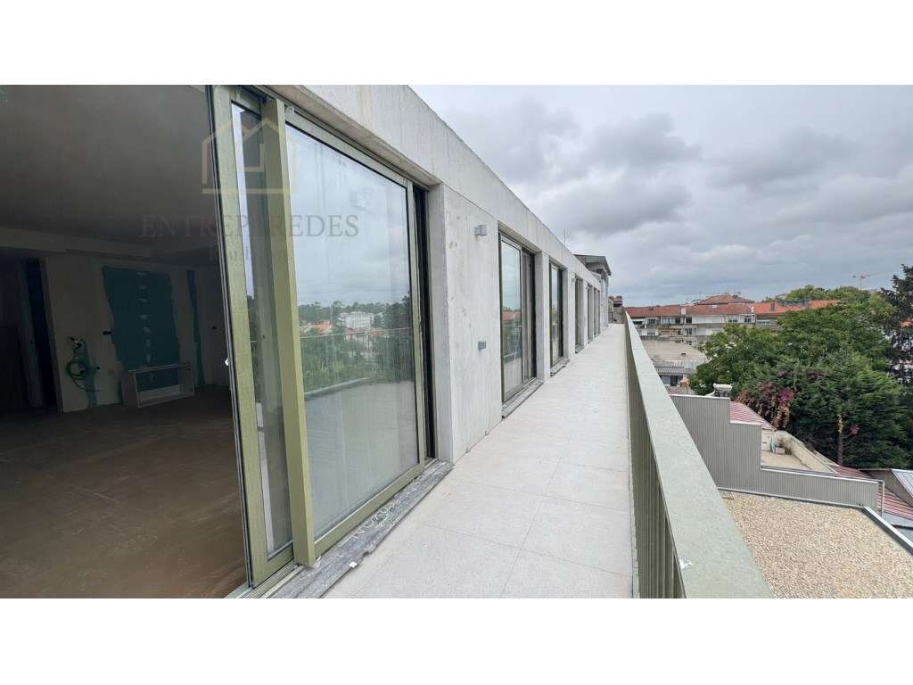 Apartamento T1 com lugar de garagem e varanda para comprar - Antero...-4