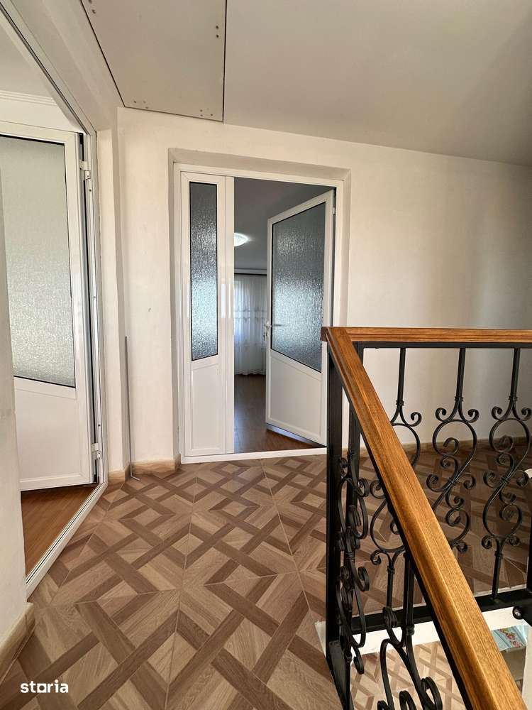 De vanzare 2 case in aceeasi curte,  suprafata Teren 3000 mp - Imagine principală: 4/20