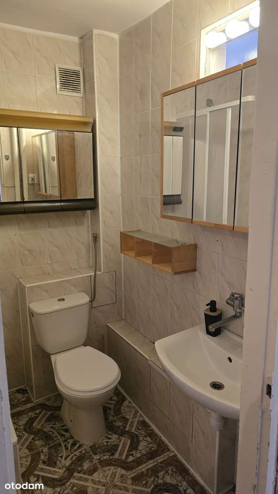 Przestronne 2-pokojowe mieszkanie z piwnicą.-10