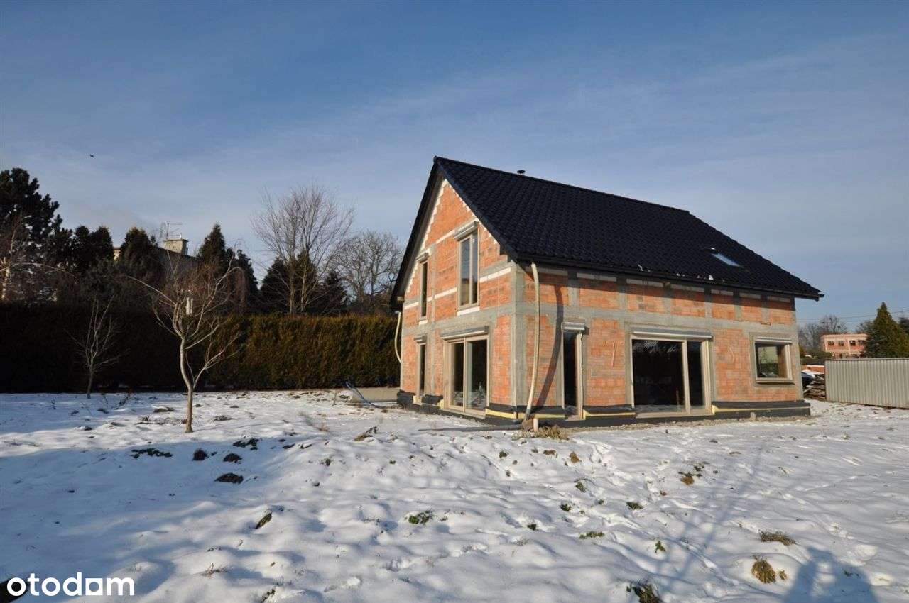 Nowy dom stan surowy zamkniety media-5