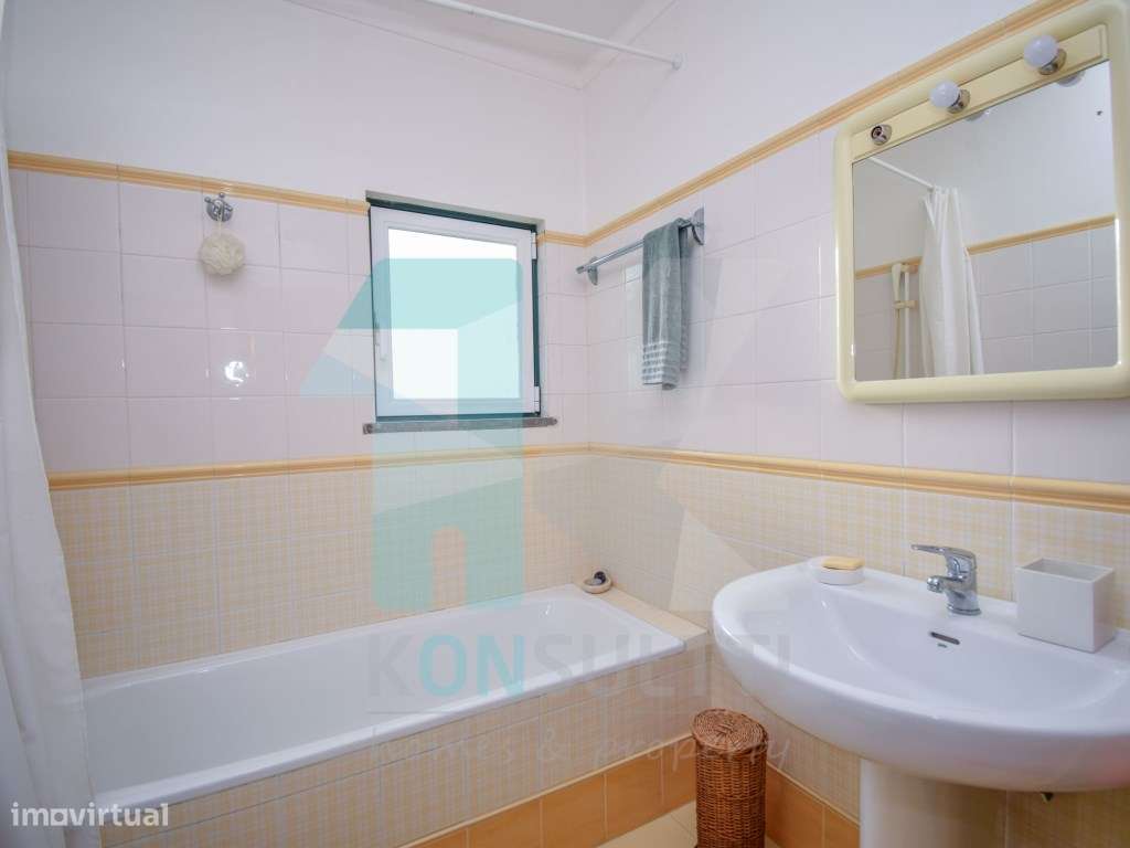 Moradia de charme a 5 minutos da Praia da Poça-32