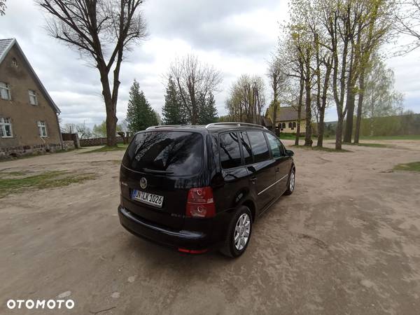 Volkswagen Touran 1.9 TDI DPF BlueMot Highline - 31