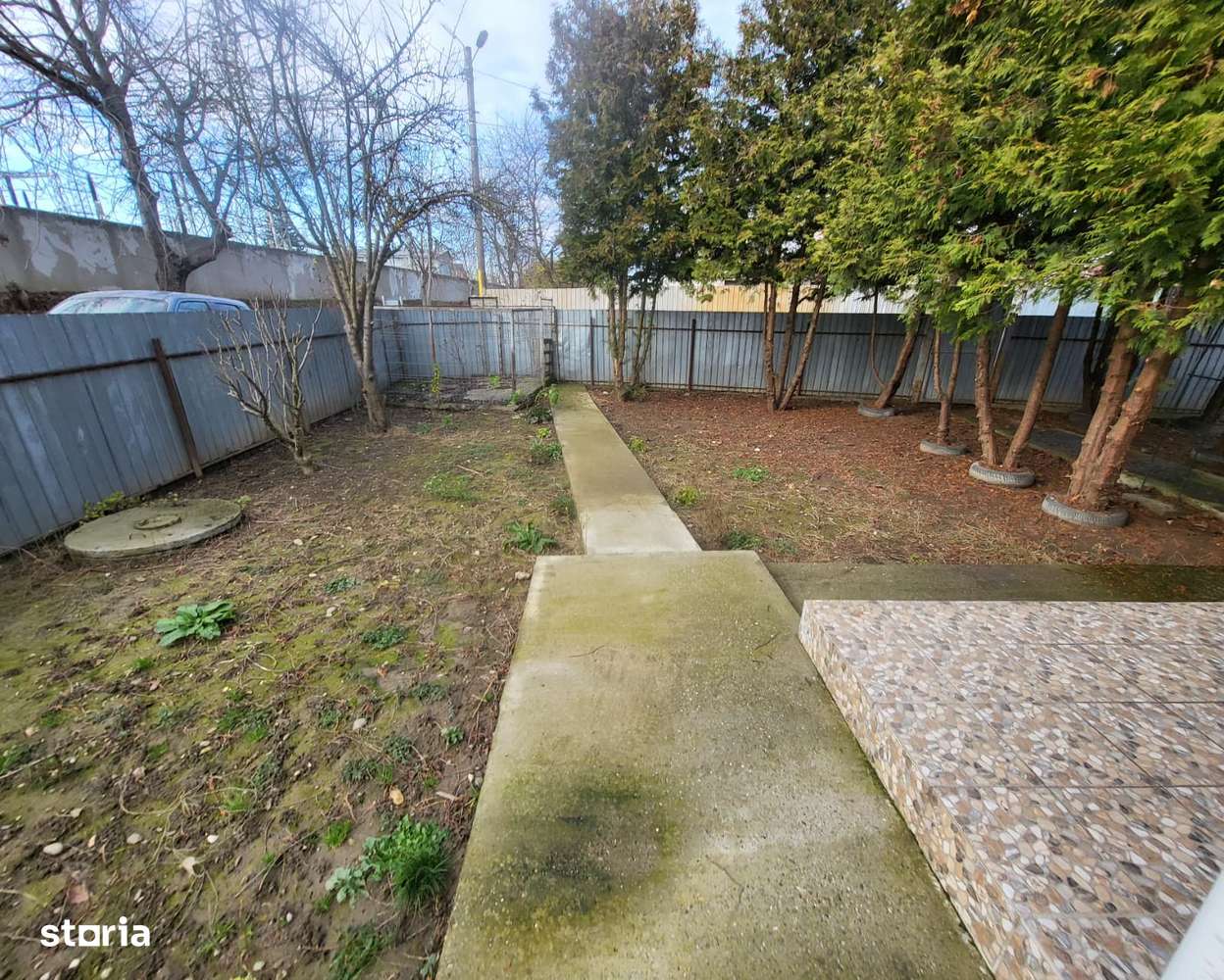 Letea Veche Casa P+M din caramida, an 2006, living + 3 Dormitoare - Imagine principală: 3/13