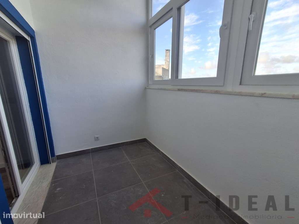 Moradia T3 totalmente remodelada perto das praias-9