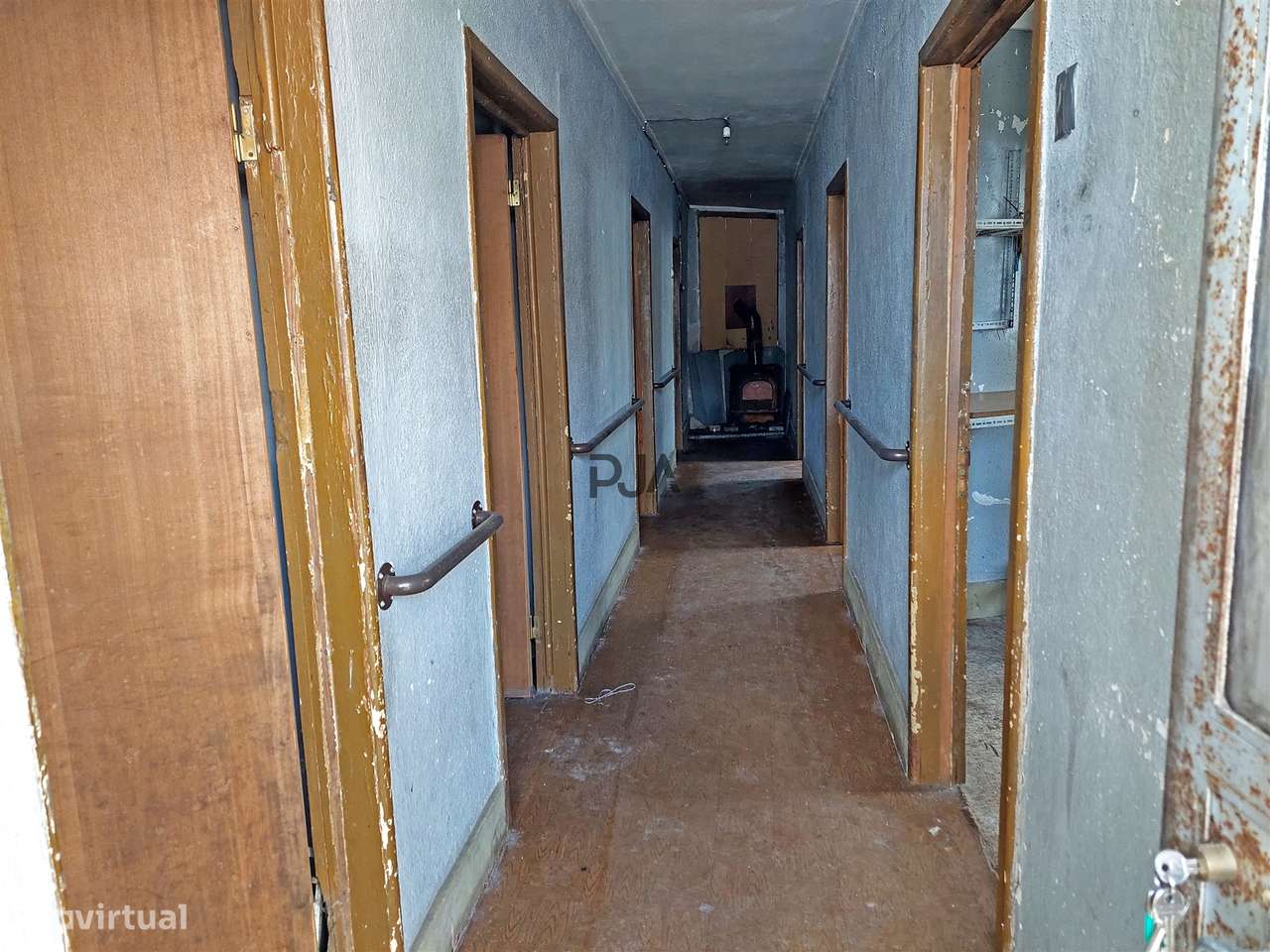 Moradia T4 para remodelar em Routar, Torredeita - Grande imagem: 5/17