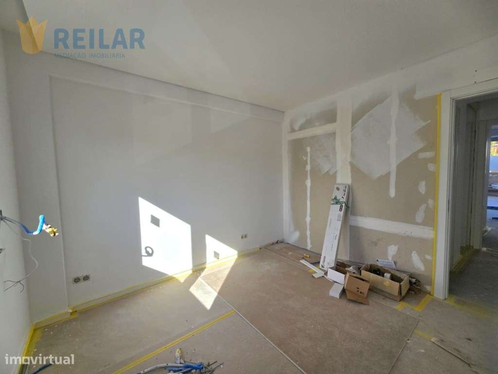 Santa Iria da Azóia - T3 Remodelado-16