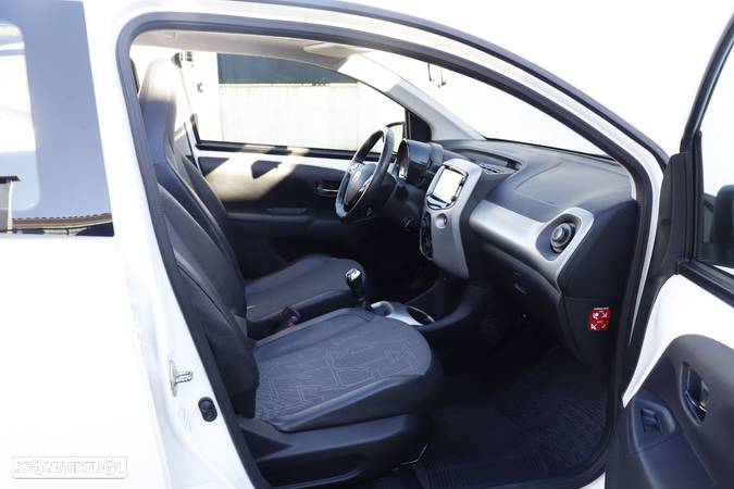 Toyota Aygo 1.0 X-Play Plus+X-Touch+TSS - 22