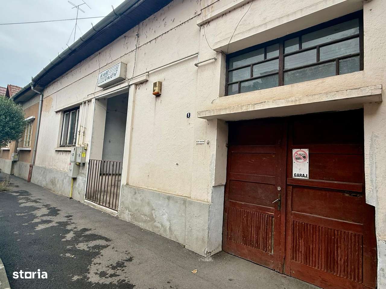 A/1678 De vânzare casă curte comună în Tg Mureș - Semicentral-0