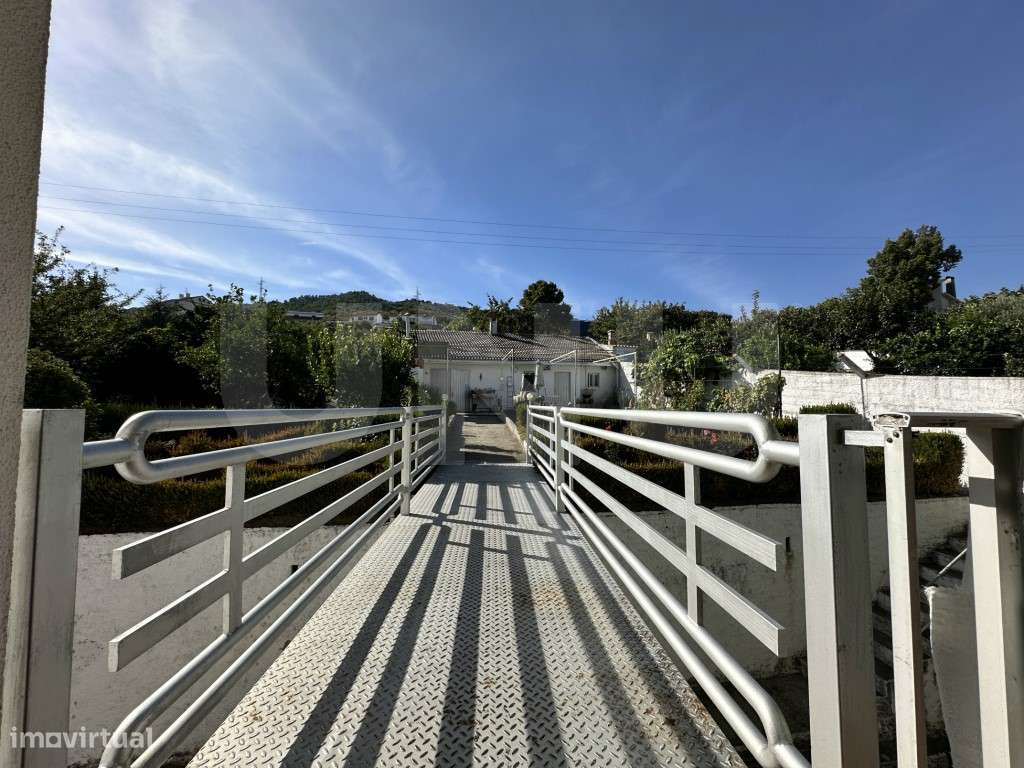 Moradia T3 com logradouro e anexo - Bairro do Espertim, Covilhã-36