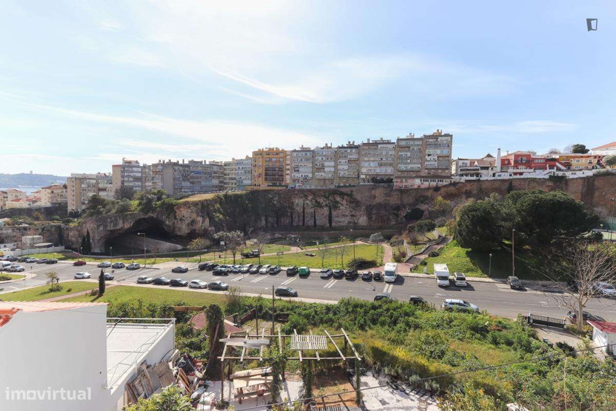 Apartamento com 1 quartos - localizado em Ajuda Lisbon - Grande imagem: 2/7