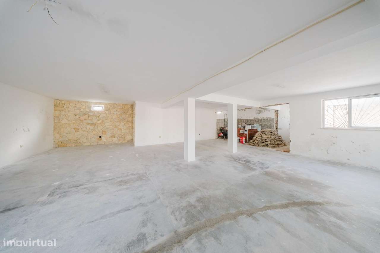 Moradia Independente T4 com Lote de 1.000 m2 em Fernão Ferro-19