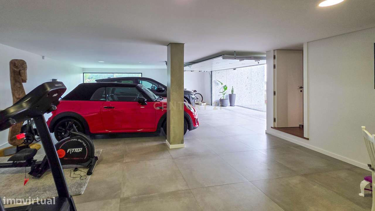 Moradia Contemporânea T4 com Piscina | Arquitetura Premium | Brufe, Vi-32