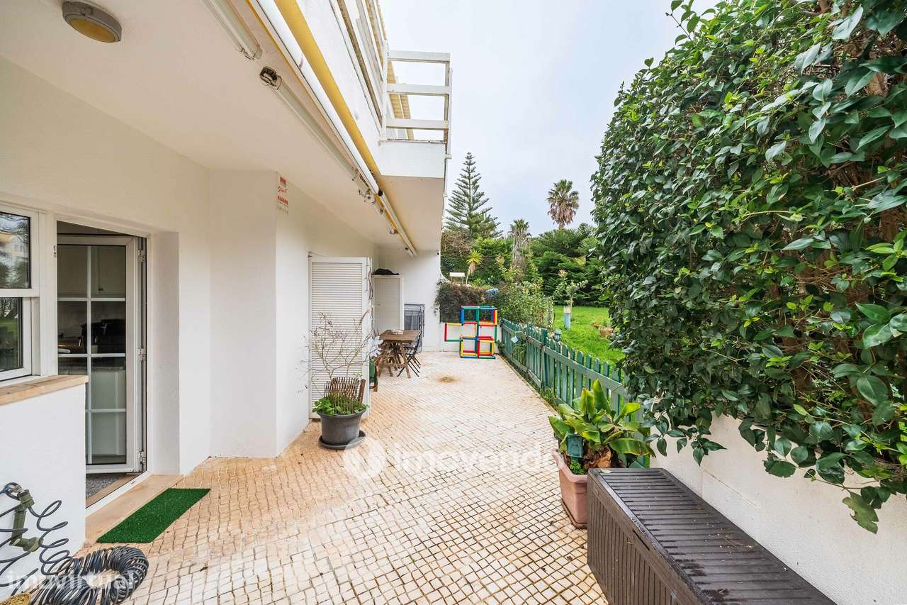 Moradia T5+2 com garagem, em condomínio com piscina, em Murches-10