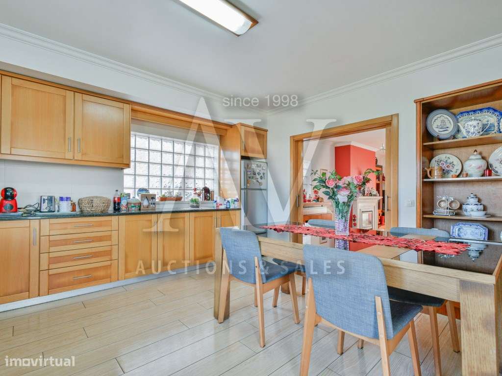 Moradia Independente V3+1 de R/C e Cave-10