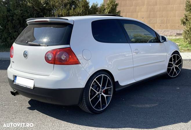 Volkswagen Golf 2.0FSI GTI DSG - 17