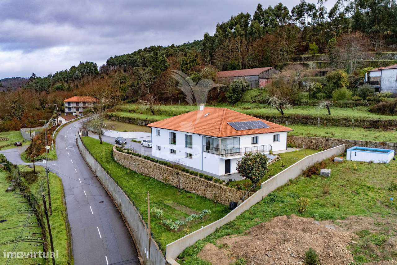 Moradia de Excelência em Rubiães – Paredes de Coura - Grande imagem: 4/39