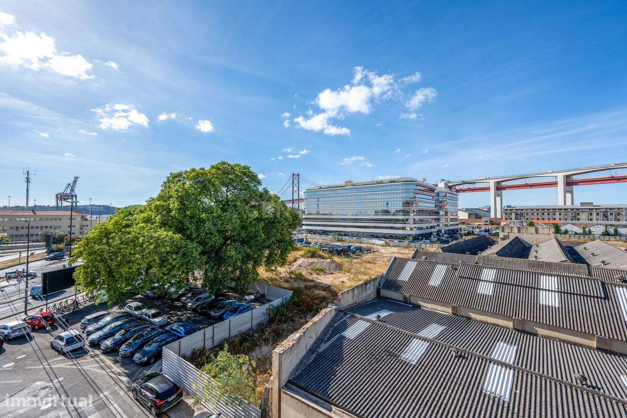 T2 Renovado em Alcântara | Lisboa-23