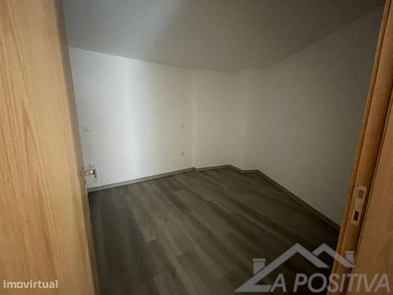 Apartamento T1+1 Venda em São João da Madeira,São João da Madeira-25