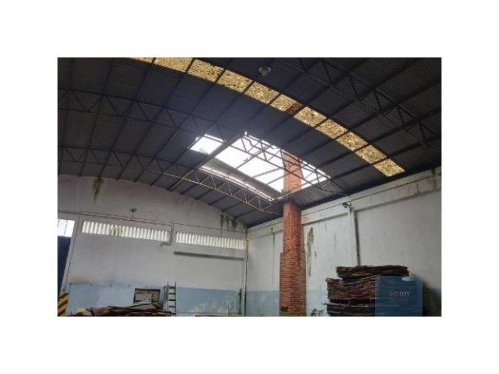 Armazém em Santa Maria da Feira-9