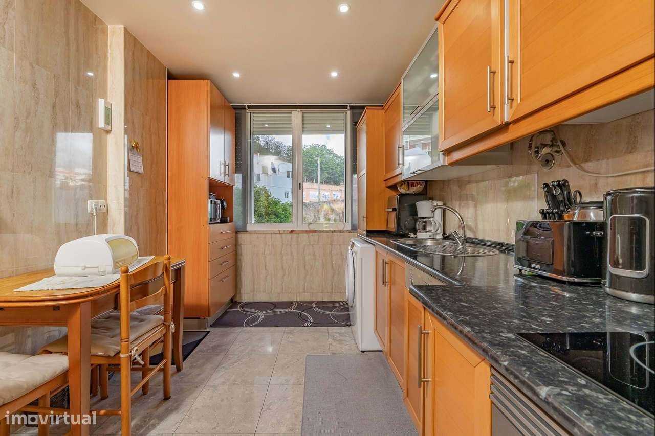 Apartamento T2 em Sacavém com Excelente Localização-10
