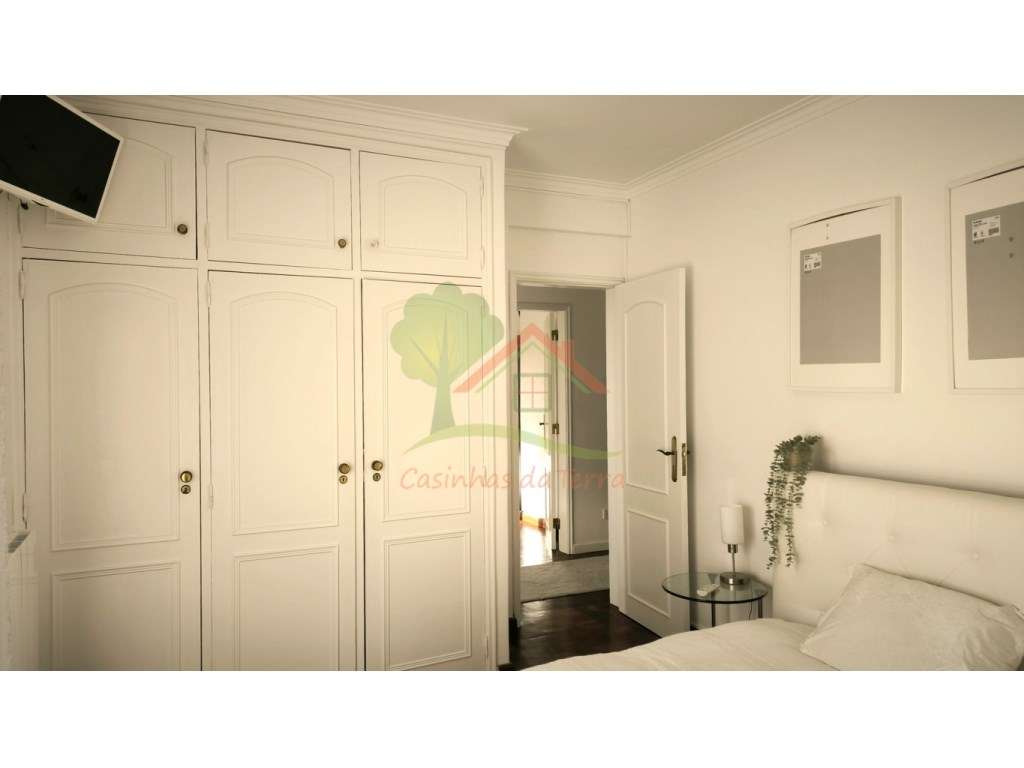 Moradia T5 com Vista de Mar Deslumbrante em Baleia, Carvoeira!-19