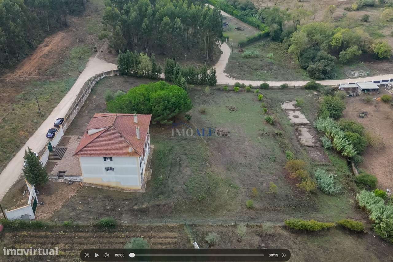 Moradia T7 com terreno perto de Vila Franca de Xira-49