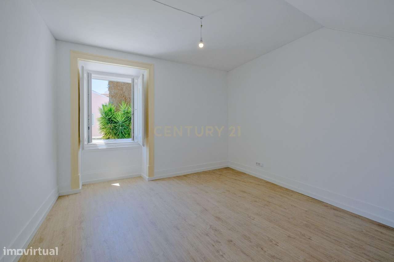 Apartamento T5 no Chiado-19