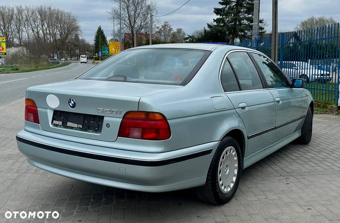 BMW Seria 5 520i - 3
