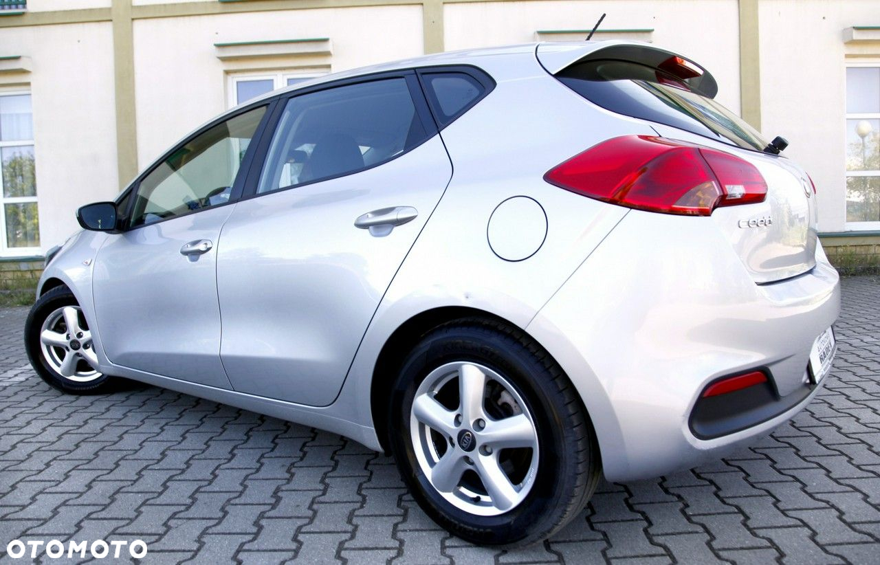 Kia Ceed - 28