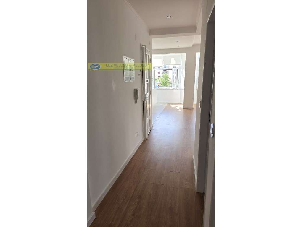 T2 Serra das Minas, remodelado, Arrecadação/Garagem-24