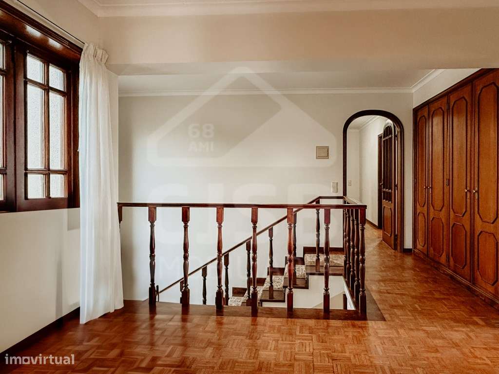 Moradia Isolada T5+3 em Salvaterra de Magos-32