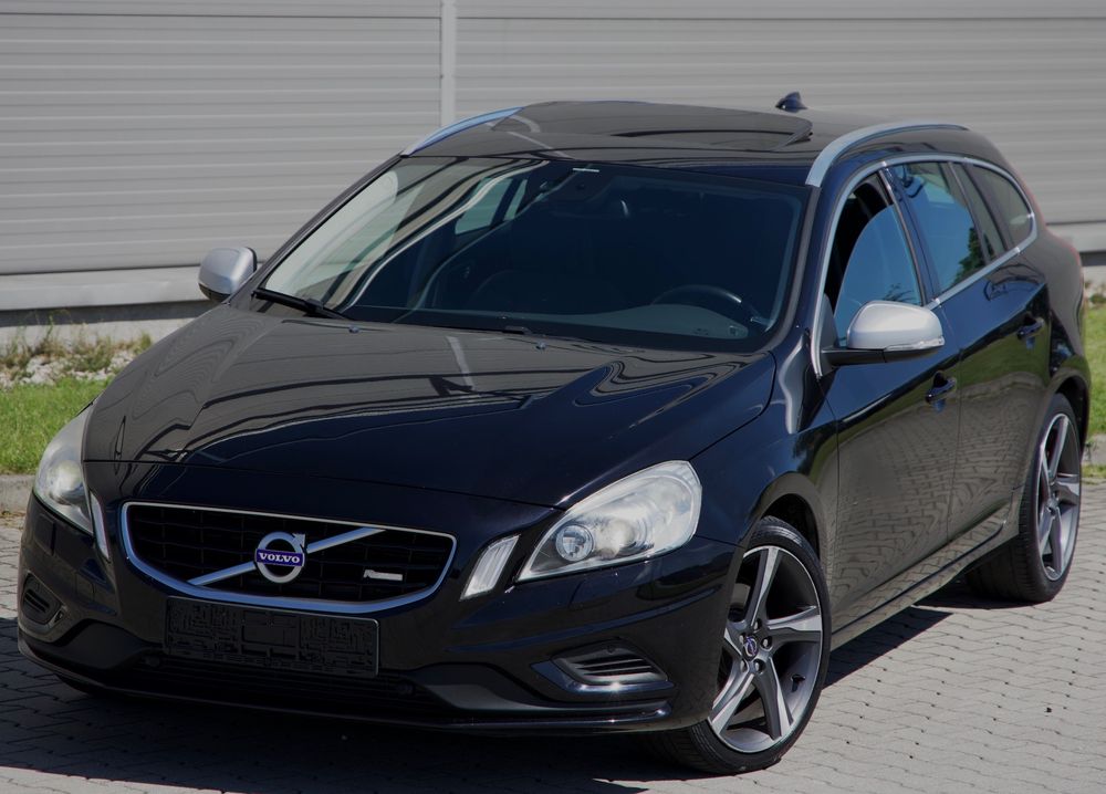 Volvo V60 I (2011-2018) D4 RDesign 2013