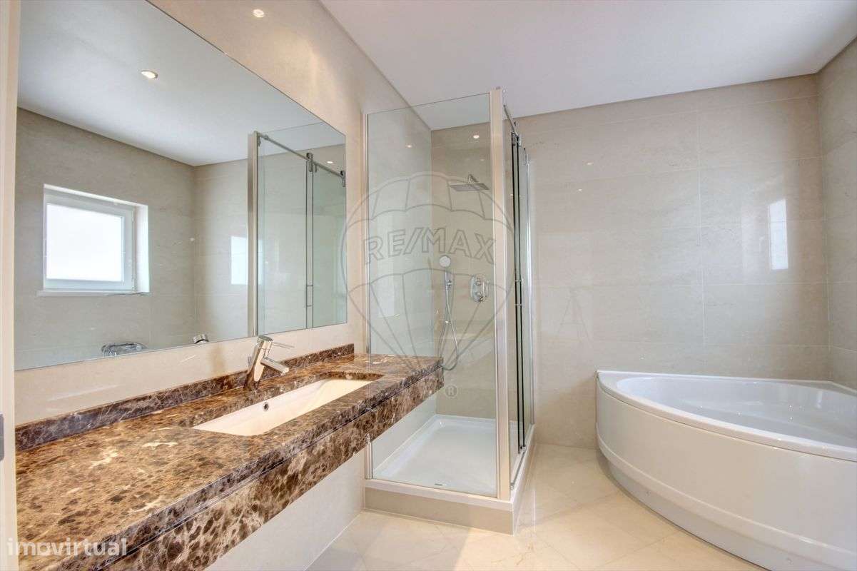 Moradia T4 para venda-28