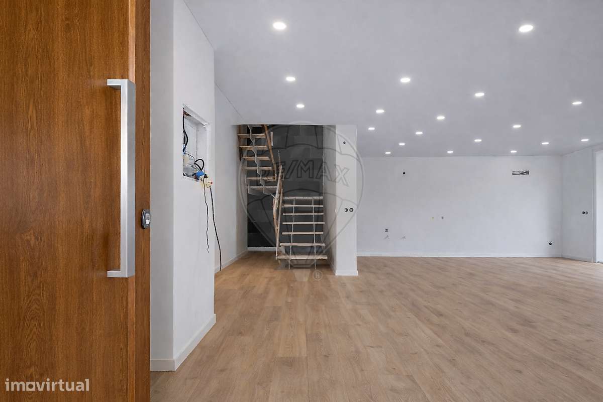 Moradia Geminada T4 Nova em Palmeira, Braga! - Grande imagem: 5/9