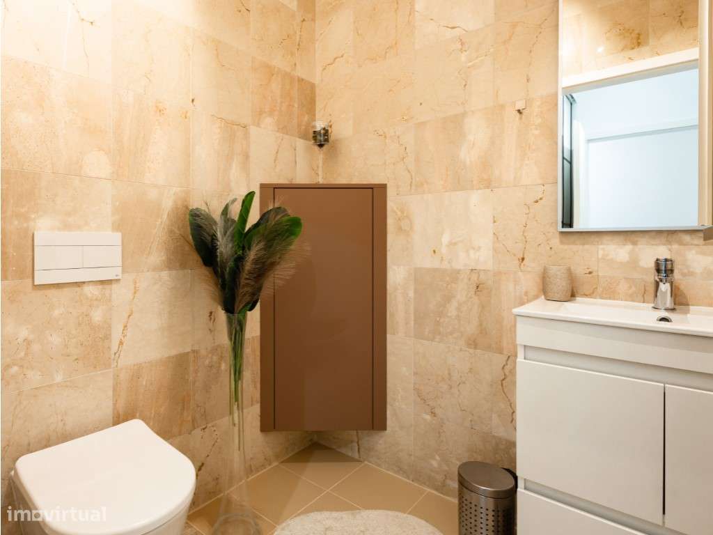 T2+2 Duplex na Condados - Como Novo, com Garagem Dupla-11