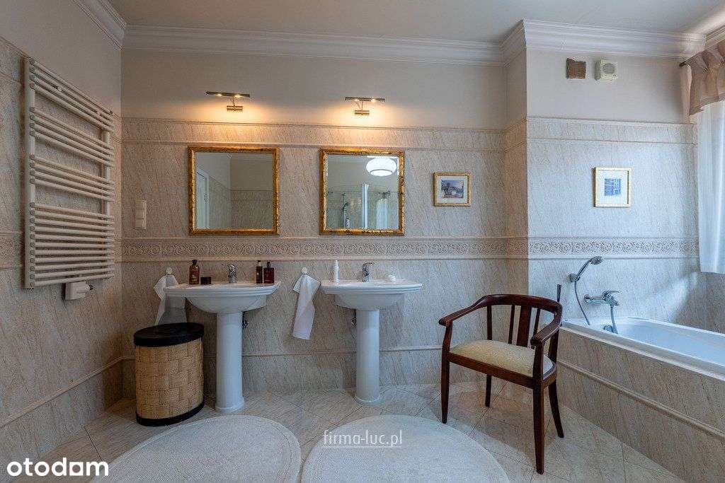 Dom przy ścianie lasu, możliwe 4 sypialnie-10