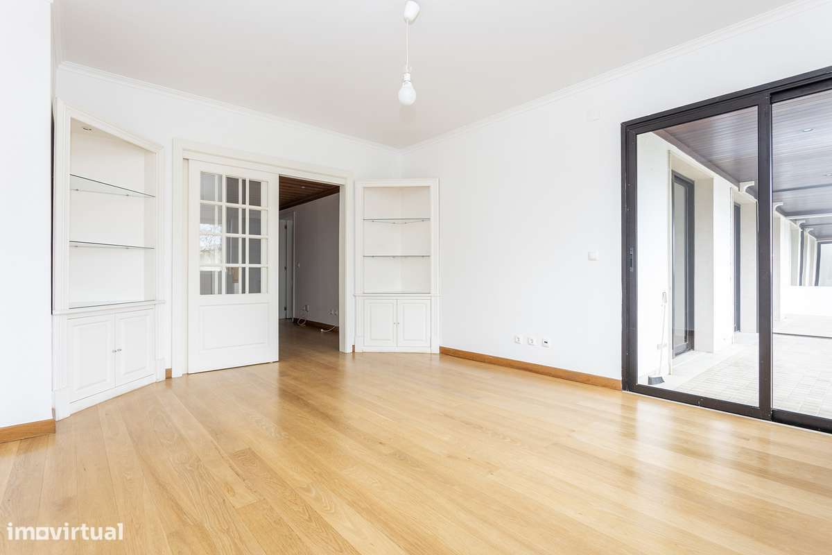 Fantástico T4 Duplex, com vista mar, em Cascais-31