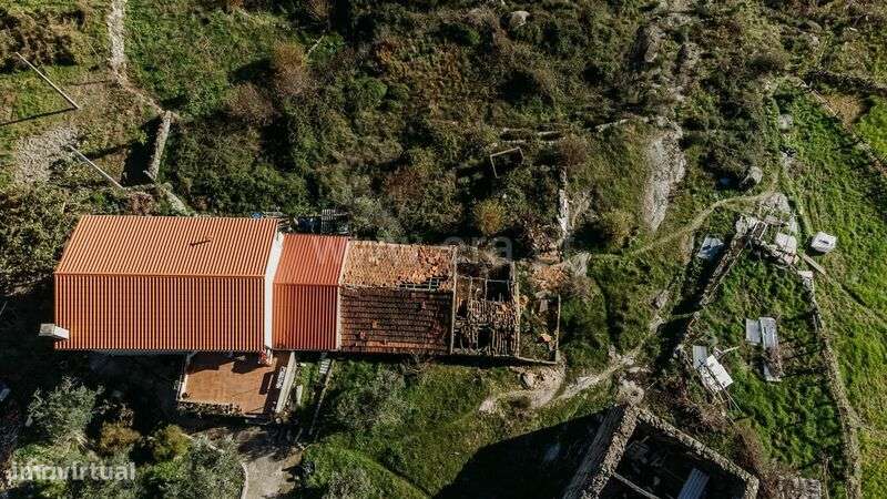 Terreno com ruina / Covilhã, Vila do Carvalho - Grande imagem: 3/20