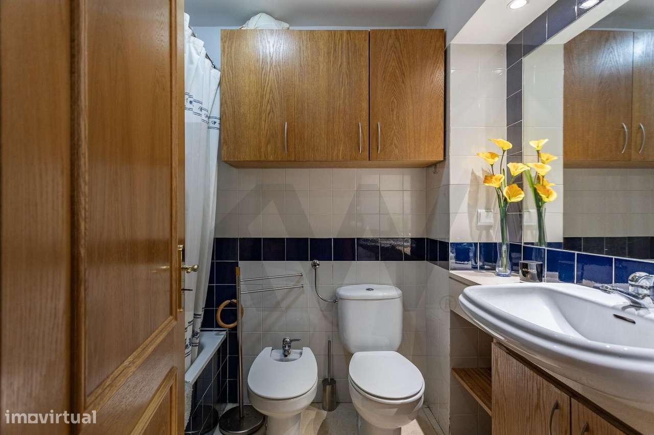 Alcântara | T1 em Condomínio Privado com Piscina, Estacionamento e Seg-17