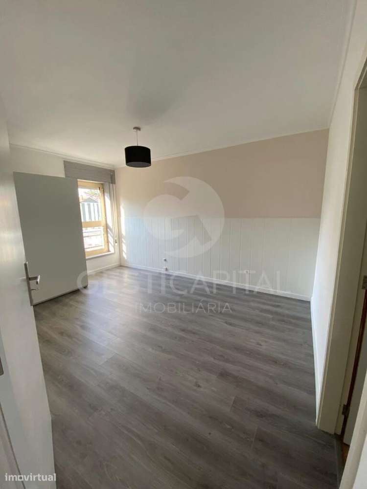 Apartamento T3 com lugar de garagem no centro do Marco de Canaveses-12