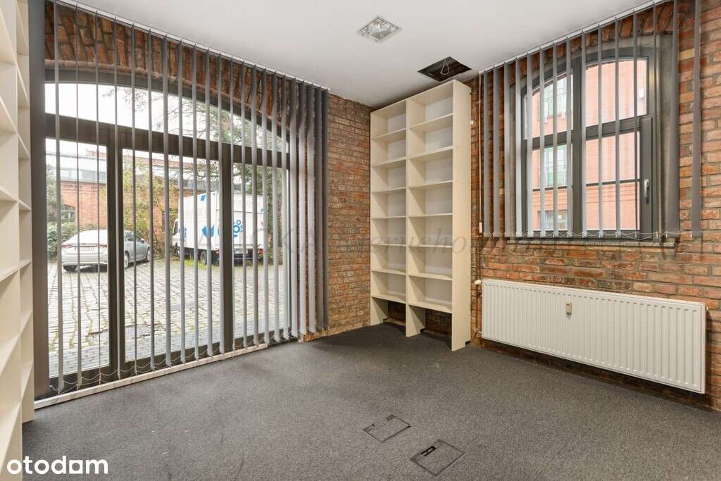 Stare Koszary przy City Park, parking - Pełny obrazek: 5/13