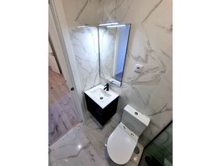 Fantástico e único T2 com 2 varandas Prédio muito bom localização e... - Grande imagem: 4/10
