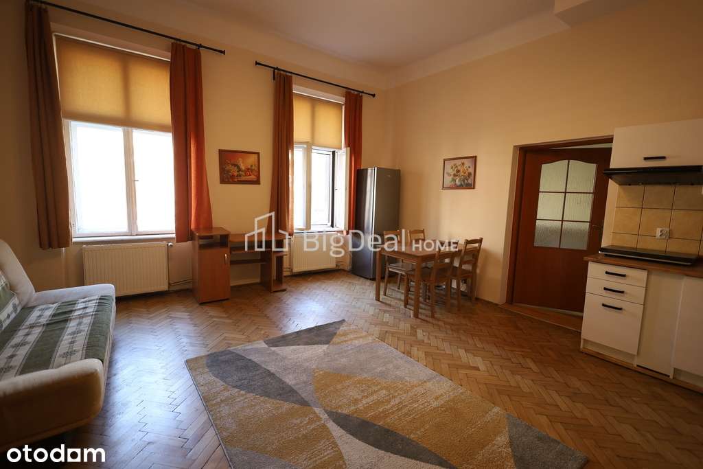 Wyjątkowe mieszkanie na Starym Mieście-0