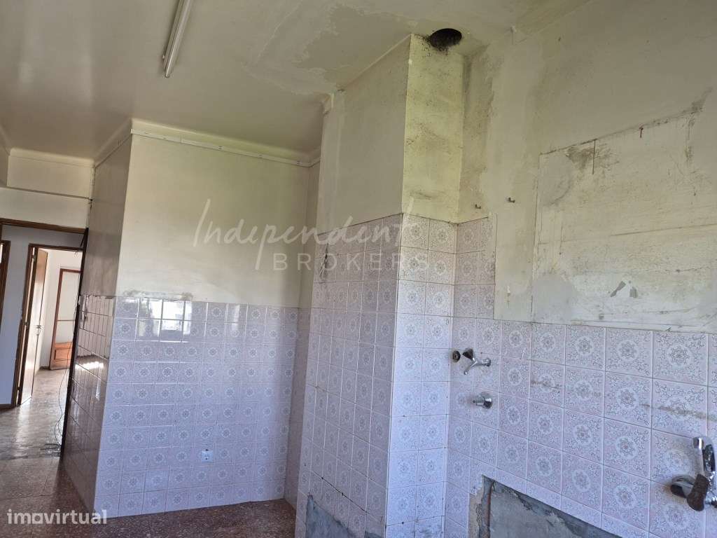 T2 em Oeiras para venda na Figueirinha-11