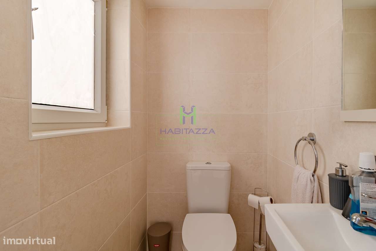 Apartamento T2 + Anexo com 1 quarto, 1 Escritório e 1 Casa de Banho, c-23